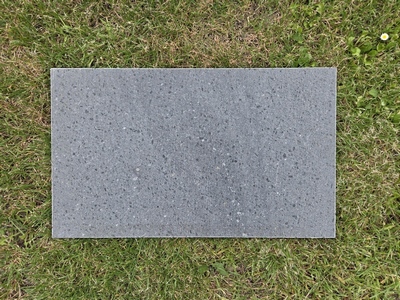 Grilovací kámen lávový 50x30x2cm - drobná vada, sleva 20%